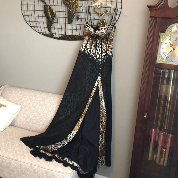 Tony Bowls Dresses & Skirts - Tony Bowls Leopard Gown